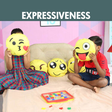 Pack Of 5 Emoji Soft Cushions (5C1)