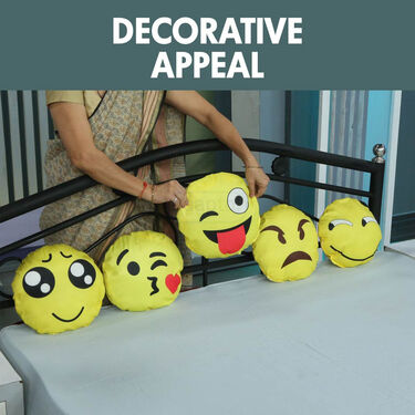 Pack Of 5 Emoji Soft Cushions (5C1)
